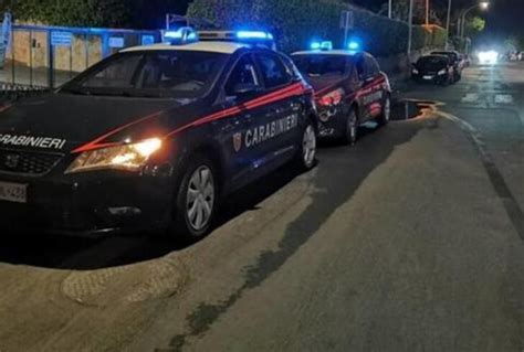 Clan Ed Estorsioni Tre Fermi Dei Carabinieri Nel Napoletano Tiscali