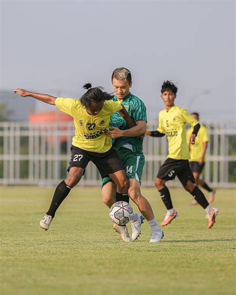 Official Persebaya On Twitter Latihan Bersama Persebaya Vs Porprov