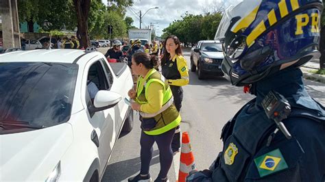 Detran Ce Realiza Blitz Educativa Na Abertura Do Movimento Maio Amarelo