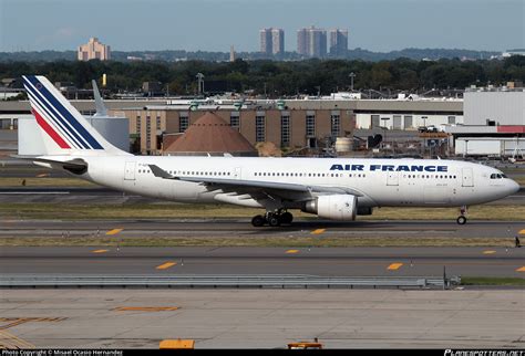 F GZCA Air France Airbus A330 203 Photo By Misael Ocasio Hernandez ID