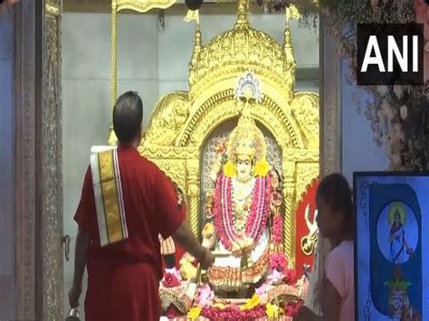 Aarti Performed At Delhis Jhandewalan Mata Temple On The Second Day Of