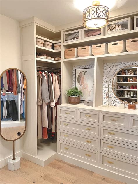 We Build Your Custom Closets Expressive Construction