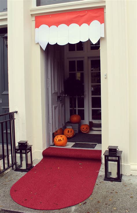 Spooky Halloween Dental Clinic Door Decor