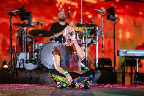 Coldplay Canta Filhos De Caetano Veloso No Primeiro Show Da Turn