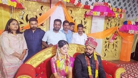 Up Mein Ka Ba Fame Singer Neha Singh Rathore Marries Himanshu Of