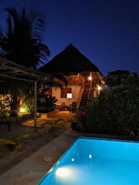 HOTEL HAPAHAPA ZANZIBAR BUNGALOWS, KIWENGWA (ZANZIBAR)