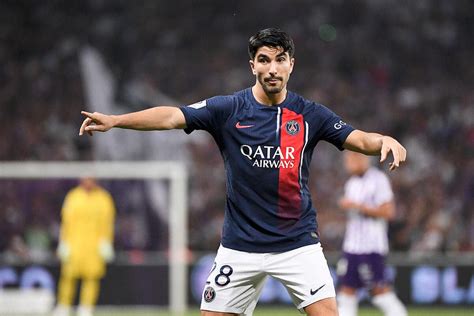 Foot PSG PSG Carlos Soler vendu 20 ME c est Noël avant l heure