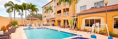 Hotel Near West Palm Beach Airport | Courtyard West Palm Beach Airport