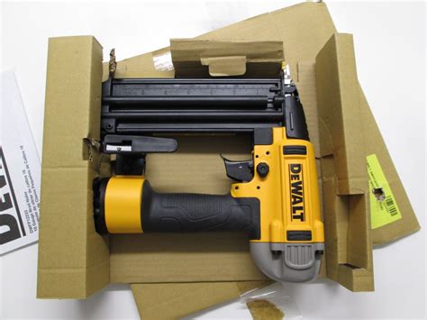 Dewalt Dwfp Gauge Pneumatic Corded Brad Nailer Ebay