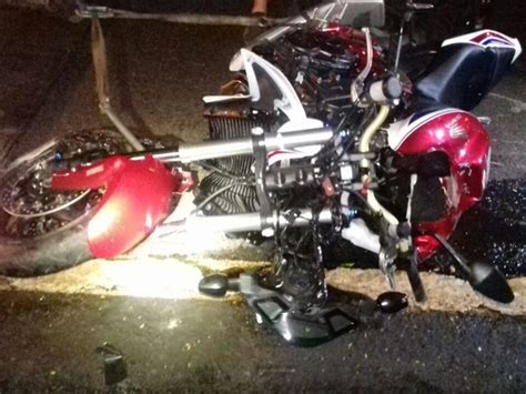 G Motociclista Morre Ao Ser Atingido Por Carro Durante Uma Convers O