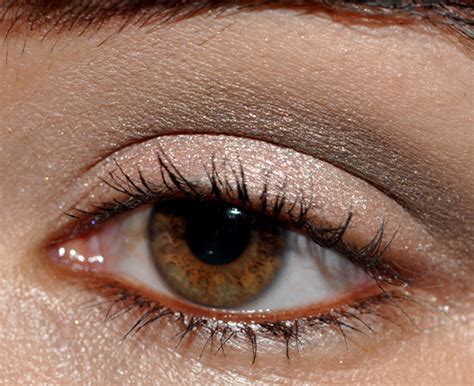 Quick Neutrals With Urban Decay S Naked Palette