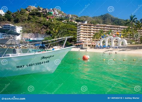 Mismaloya Beach in Jalisco, Mexico Editorial Stock Photo - Image of ...