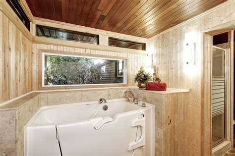 What To Keep In Mind While Choosing A Walk-in Bathtub