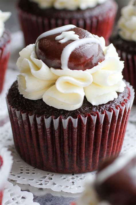 30 Best Super Bowl Desserts for 2025 - Insanely Good