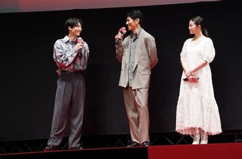 左から高杉真宙、永山絢斗、今田美桜。 東リベ2後編で北村匠海「この景色をきっと忘れない」、吉沢亮は村上虹郎に手を振る 画像・動画