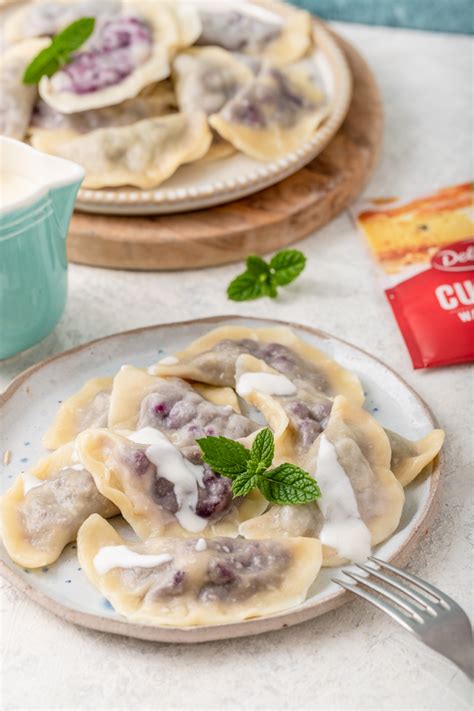 Pierogi Z Jagodami Przepis Delektujemy Pl