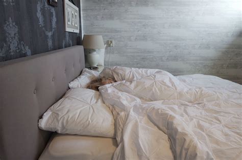 7 Foods That Affect Your Sleep