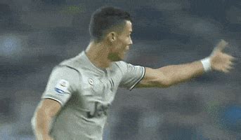 Cr7 GIFs - Find & Share on GIPHY