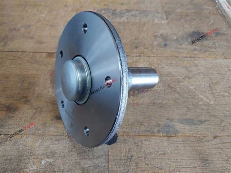 Ступица в сборе с цапфой R15 R16 139.7х5