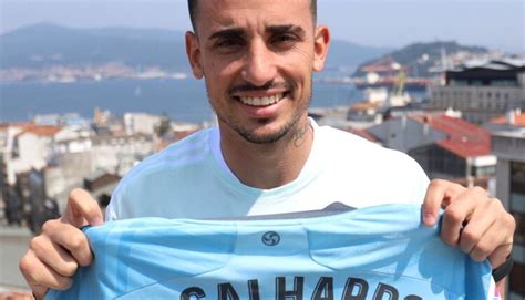 Thiago Galhardo é anunciado pelo Celta e deixa o Inter oficialmente