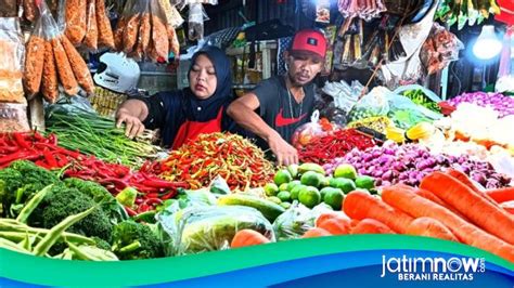 Harga Bahan Pokok Di Pasar Larangan Sidoarjo Bawang Merah Dan Tomat