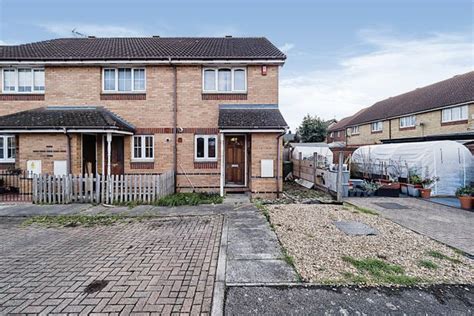 2 Bed End Terrace House For Sale In Lowry Road Dagenham Rm8 64205501