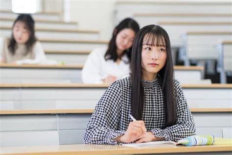 後悔先に立たず！？ ミレニアル世代が選んだ「学生時代に勉強しておけばよかった教科」2位は「数学」ライフ社会総合デイリースポーツ Online