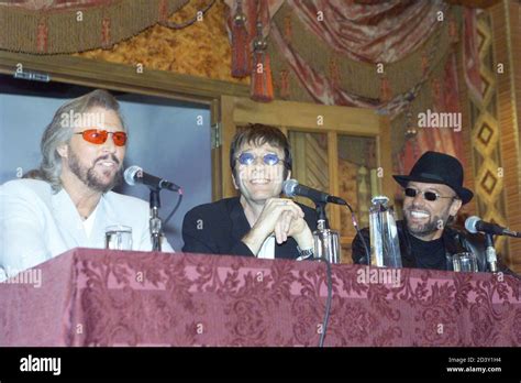 Bee Gees Barry Robin Maurice Fotos Und Bildmaterial In Hoher