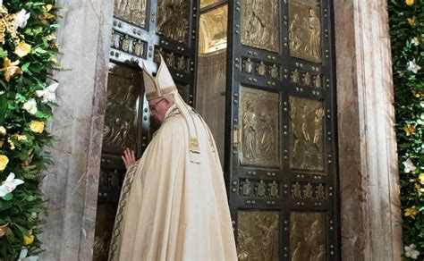 Pellegrini Di Speranza Il Papa Annuncia Il Giubileo Il Piccolo