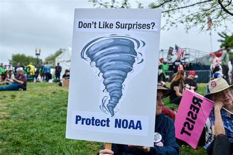 Florida Lawmakers Warn of Hurricane Season Risks Amid Budget Cuts