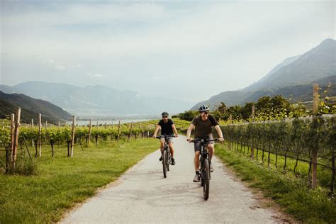 Genuss Radtouren rund um den Kalterer See Tramin Südtirol