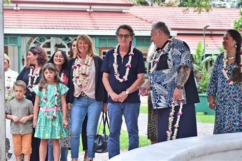 Les élèves de la Mission ont rencontré Cabrel Radio1 Tahiti