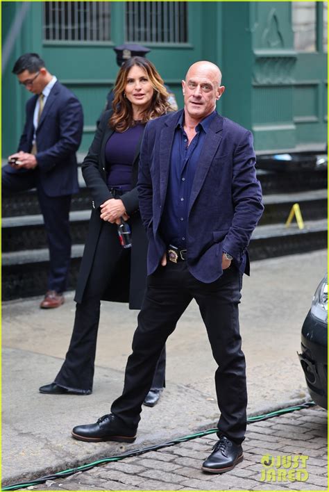 Mariska Hargitay And Christopher Meloni Reunite With Kelli Giddish For