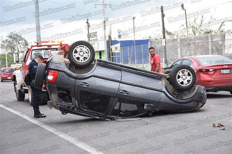 Nueva Volcadura En Tepic Ahora En El Libramiento Meridiano Mx