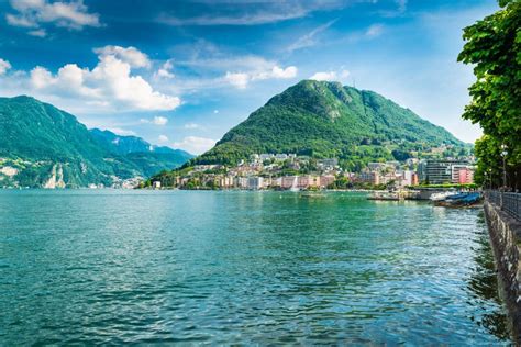 Lugano Cantone Il Ticino Svizzera Lakeside E Lago Di Lugano Un Bello