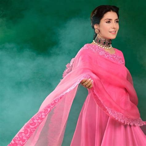 Beautiful Pictures Of Ayeza Khan From Her Recent Photo Shoots 24 7