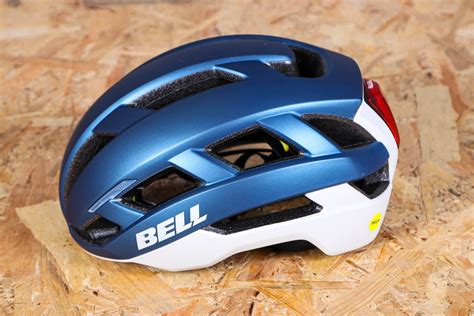 Bell Helmets Presenta El Falcon Xr Mips Un Casco Multidisciplinar Con