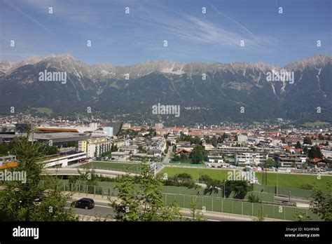 Transports En Commun Innsbruck Banque De Photographies Et Dimages