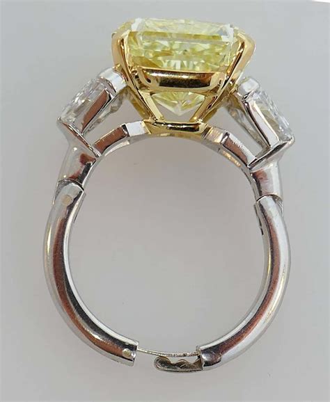 Graff Fancy Yellow Diamond Platinum Ring 1062 Carat Vs1 Gia Fancy