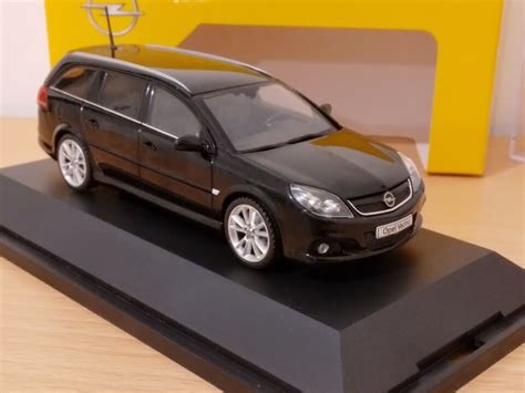 Schuco 1 43 Opel Vectra Caravan OPC Schwarz Metallic Neu In Dealer