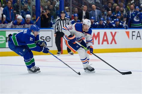 Nhl Auftakt Draisaitl Trifft Geht Mit Oilers Aber Gegen Canucks Unter