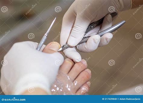 Pie Femenino En Proceso De Pedicura Procedimiento Stock Foto Foto De