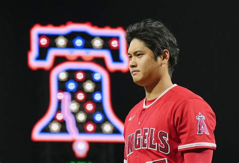 大谷翔平の特大ファウルが直撃 電光掲示板を破壊された米ビールクアーズライトが小粋な反応 MLB写真ニュース 日刊スポーツ