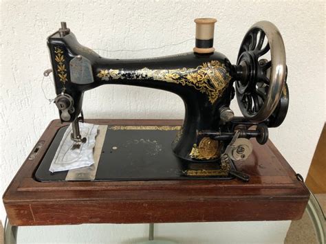 Singer K Sewing Machine With Dust Cover Iron Catawiki