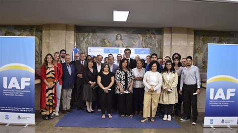 Trabajadores Y Trabajadoras Del IAF Recibieron Sus Certificados De