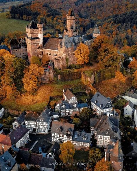 Schloss Braunfels, Germany : r/Autumn