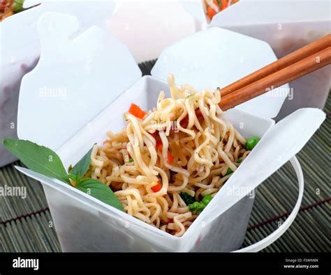 Take Out Chinese Noodles Stock Photo - Alamy