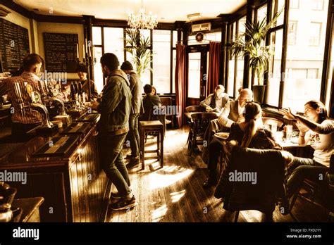 London Pub The Carpenters Arms Pub Interior Cheshire Street London