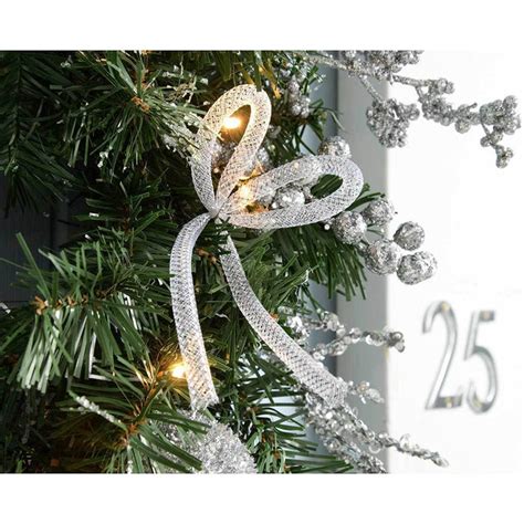 Decorated Pre Lit Wreath Illuminated With 20 Cold White Led Lights 60