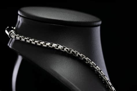 Box Chain Necklace In Platinum 43mm